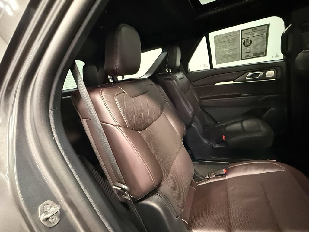 Used 2025 Ford Explorer Platinum w/ LUX Leather Package AWD/4WD image 67