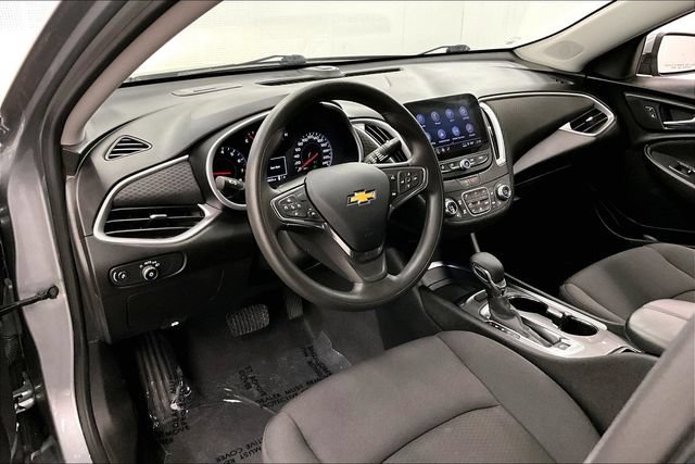 Used 2023 Chevrolet Malibu LT FWD image 16