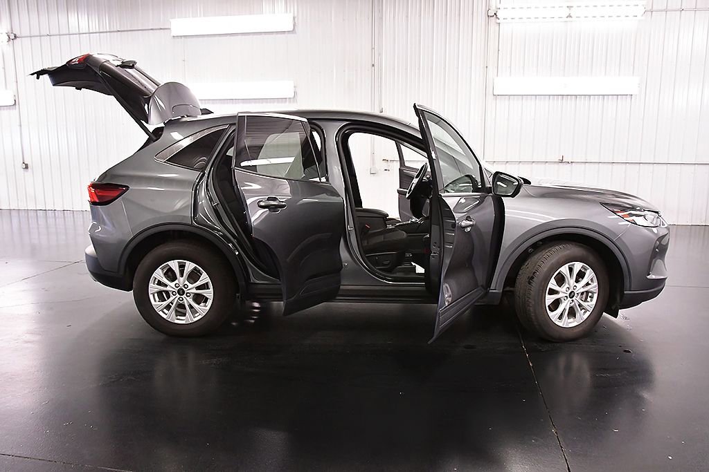 Used 2023 Ford Escape Active w/ Tech Pack #2 AWD/4WD image 31