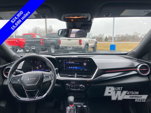 Used 2025 Chevrolet Trax RS image 17