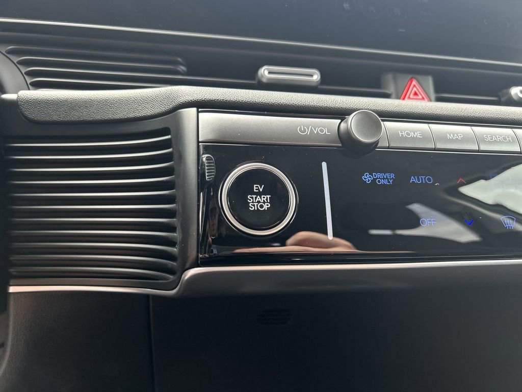 New 2025 Hyundai Ioniq 5 SE RWD image 30