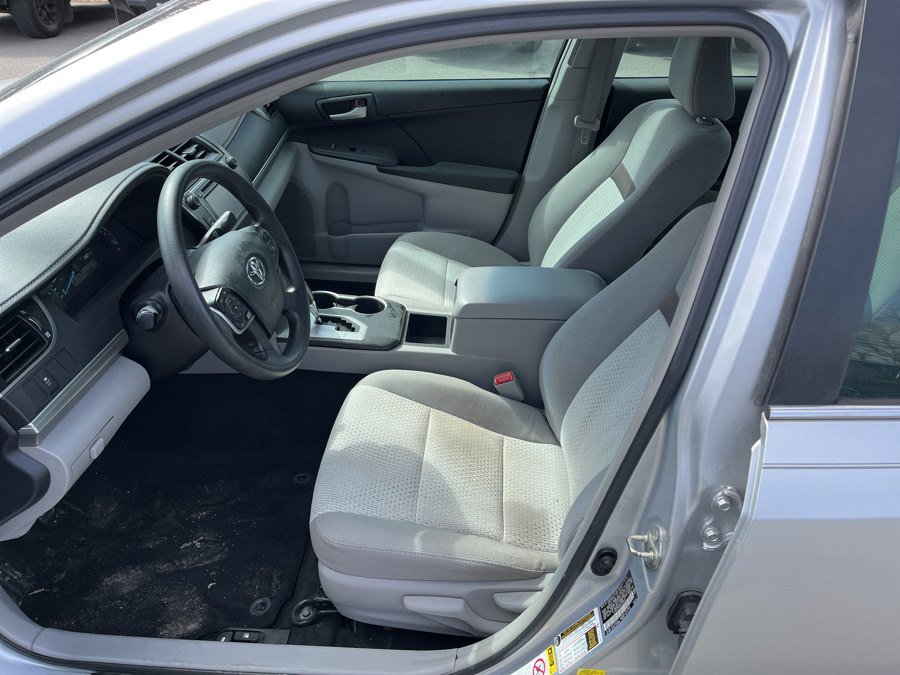 Used 2014 Toyota Camry L FWD image 6