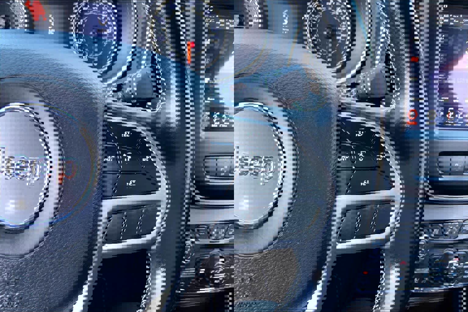 Used 2021 Jeep Cherokee Latitude Lux 80th Anniv w/ Quick Order Package 26U 80TH image 24