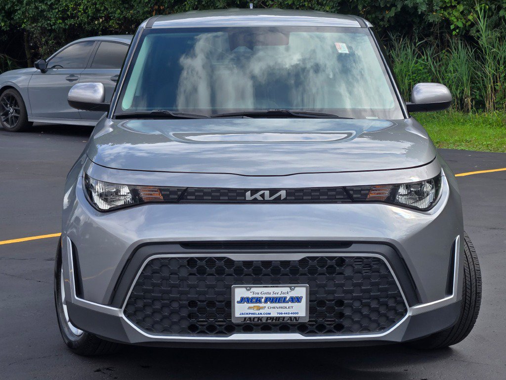 Used 2024 Kia Soul LX w/ Option Group 015 FWD image 4