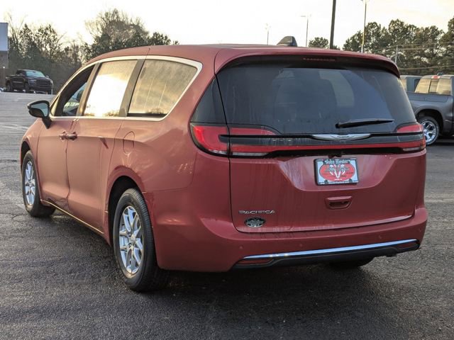 New 2026 Chrysler Pacifica Select image 5