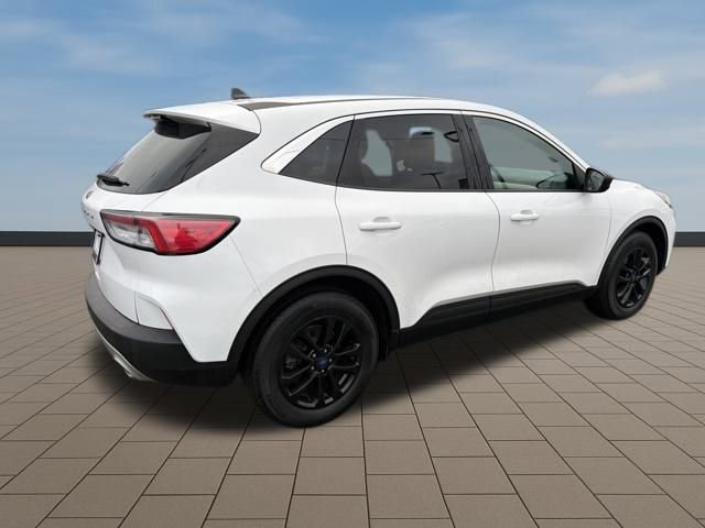 Used 2022 Ford Escape SE image 6