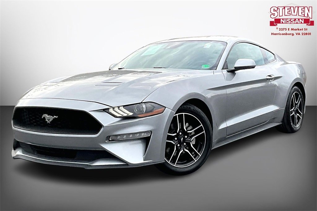 Used 2023 Ford Mustang Premium image 3