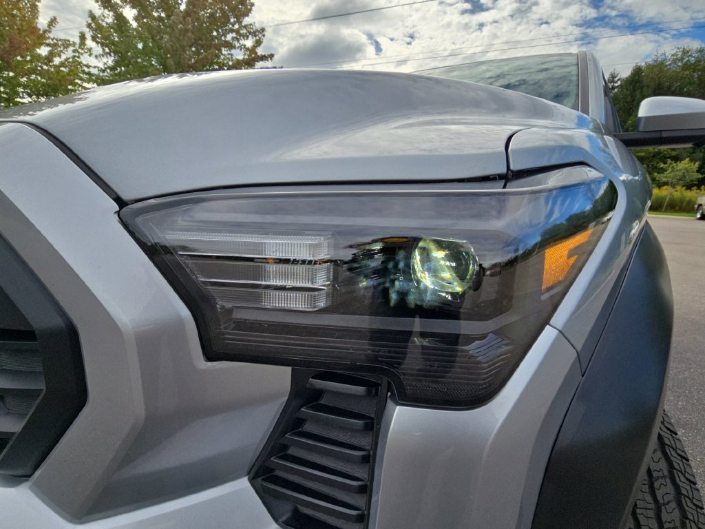 Used 2026 Toyota Tacoma TRD Off-Road w/ TRD Off Road Premium Package AWD/4WD image 34