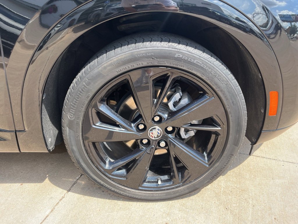 Used 2022 Buick Envision Essence w/ Technology Package I image 18