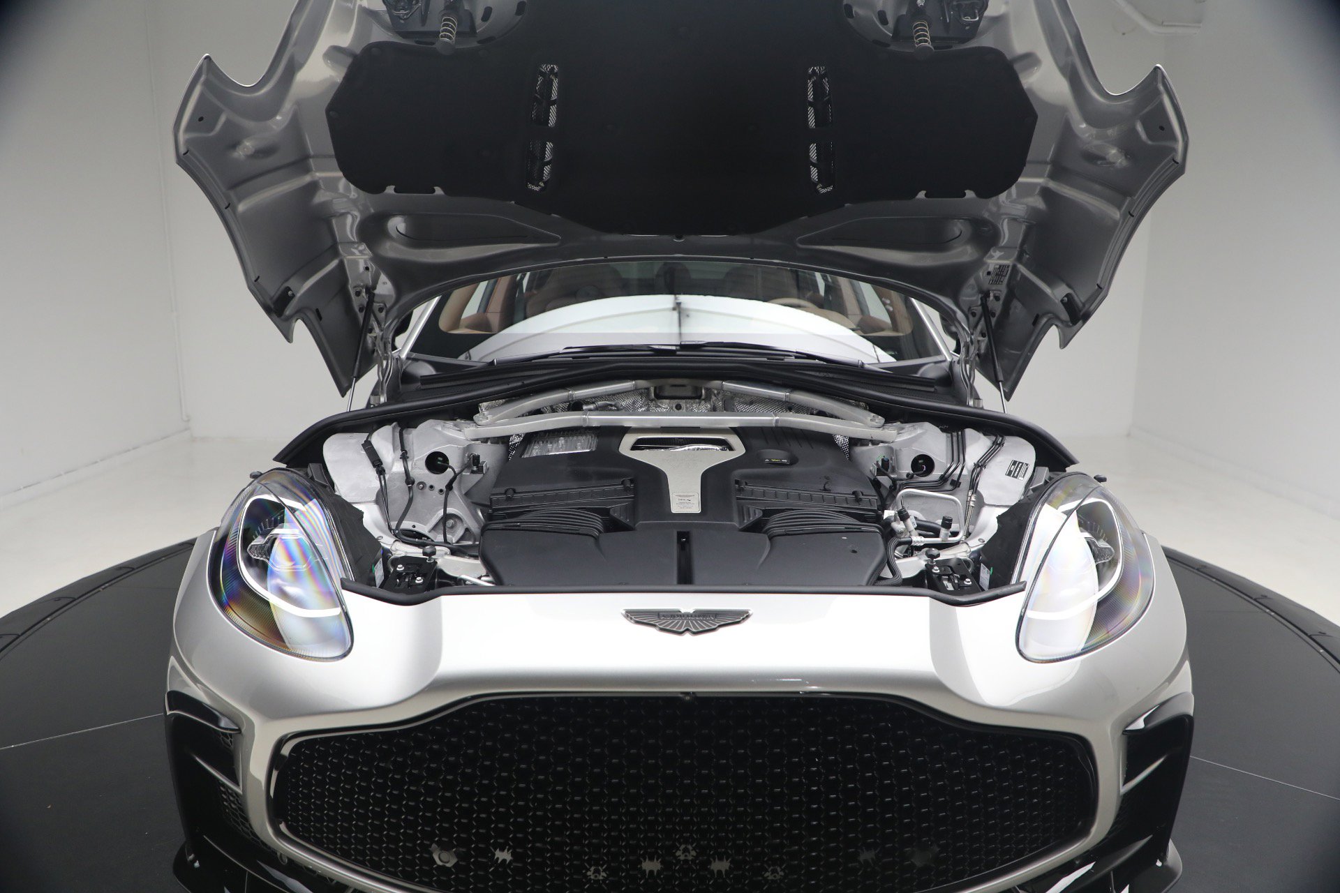 New 2026 Aston Martin DBX S AWD/4WD image 41