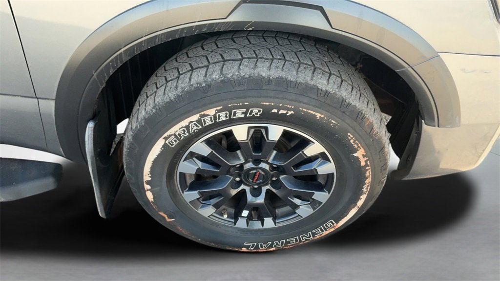 Used 2020 Nissan Titan PRO-4X w/ Pro-4x Convenience Package image 9
