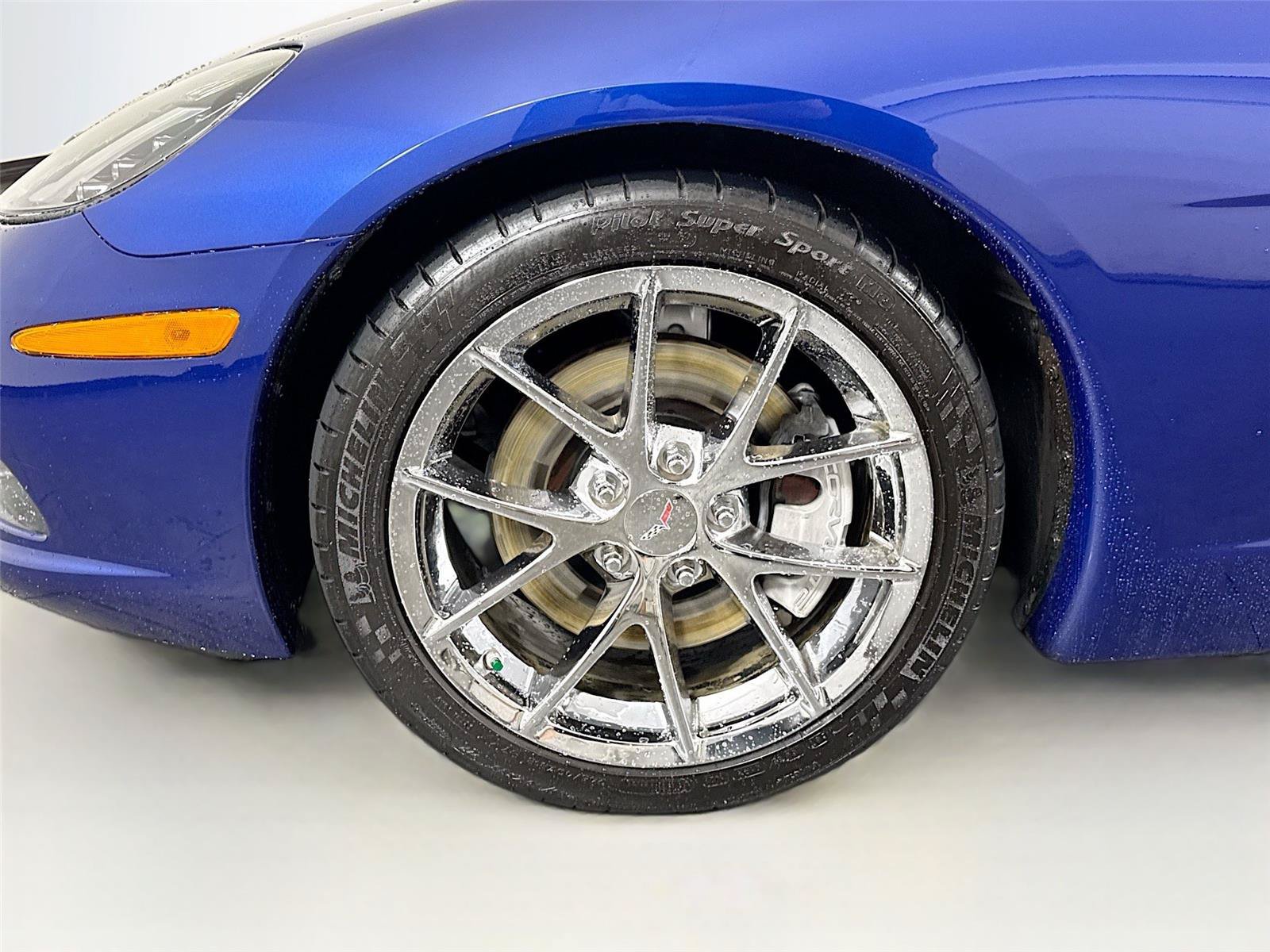 Used 2006 Chevrolet Corvette Coupe w/ Preferred Equipment Group RWD image 36