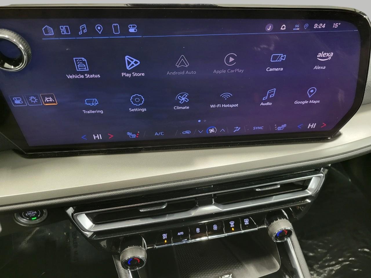 Used 2025 Chevrolet Traverse LT w/ LPO, Floor Liner Package image 8