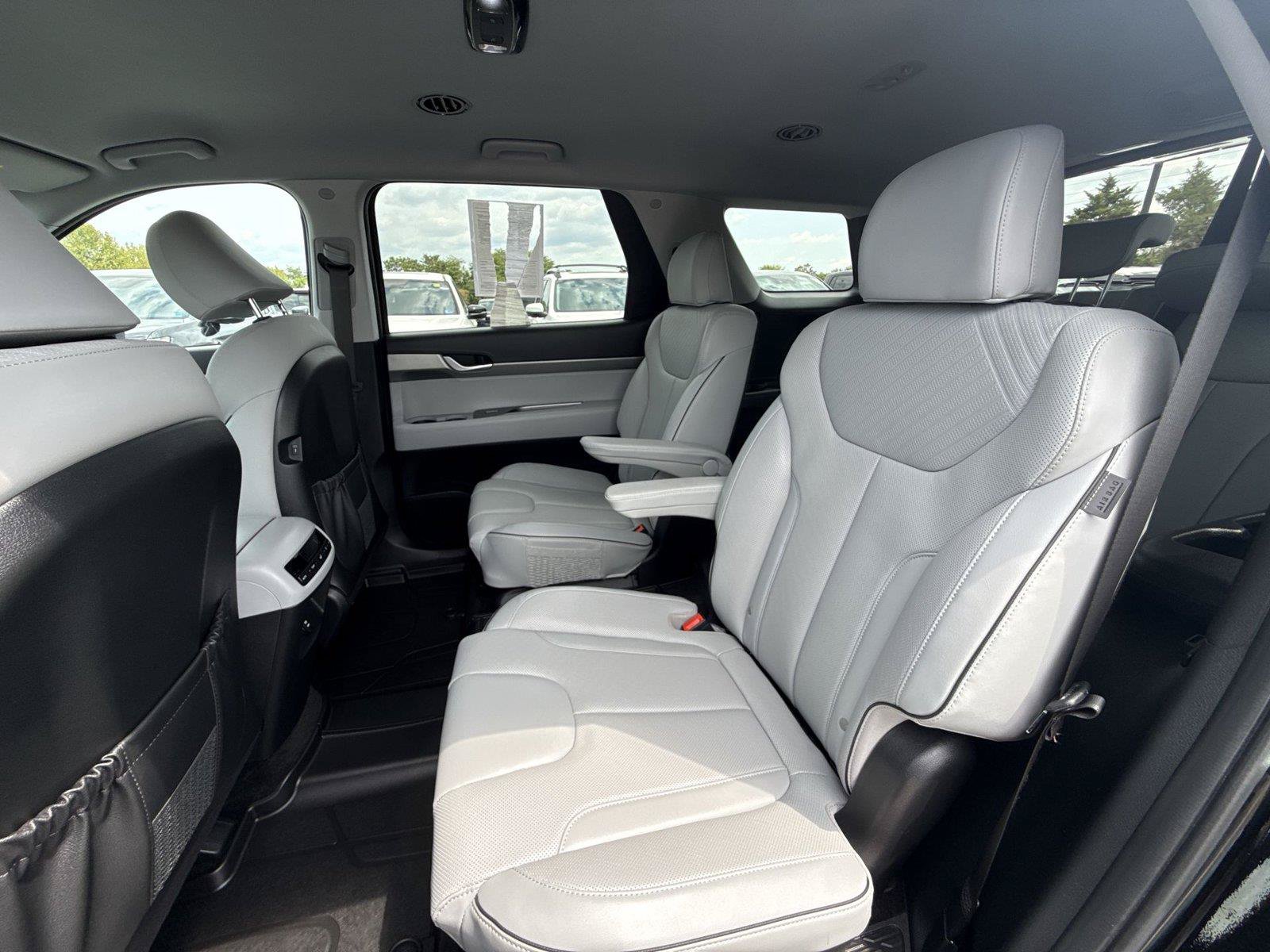 Used 2024 Hyundai Palisade SEL AWD/4WD image 16