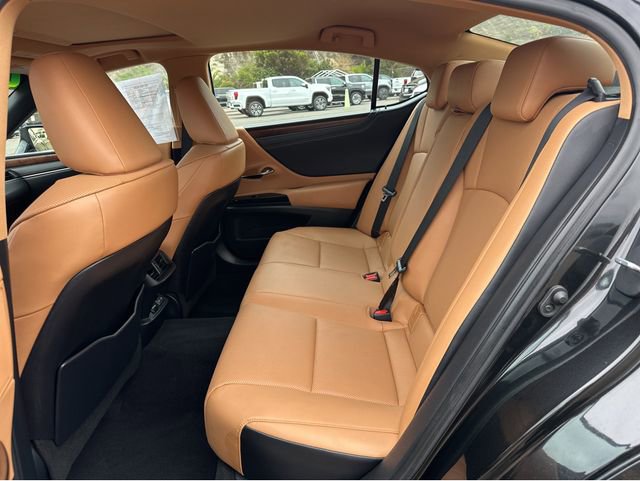 Used 2023 Lexus ES 250 w/ Premium Package AWD/4WD image 17