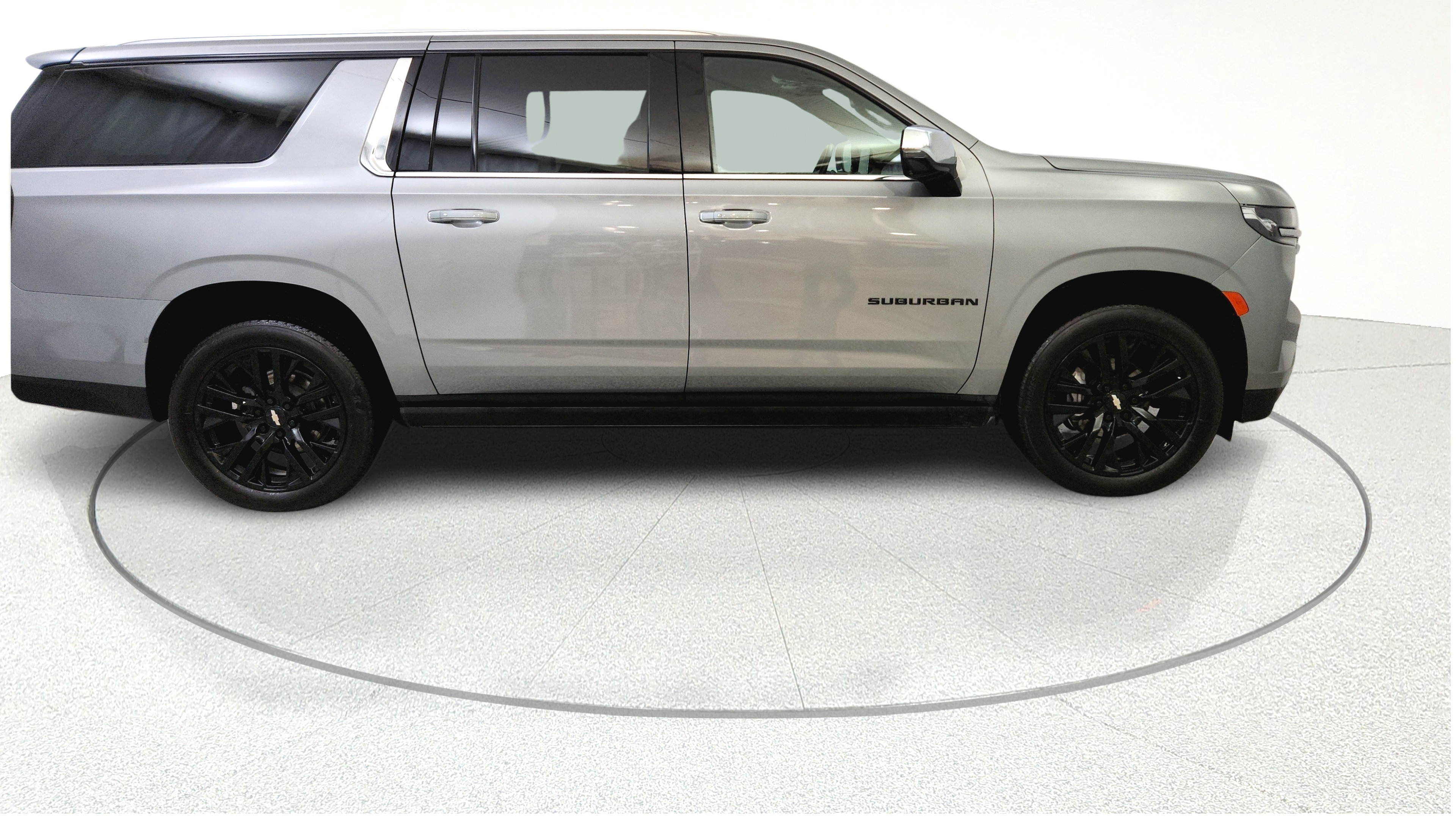 Used 2023 Chevrolet Suburban Premier AWD/4WD image 10