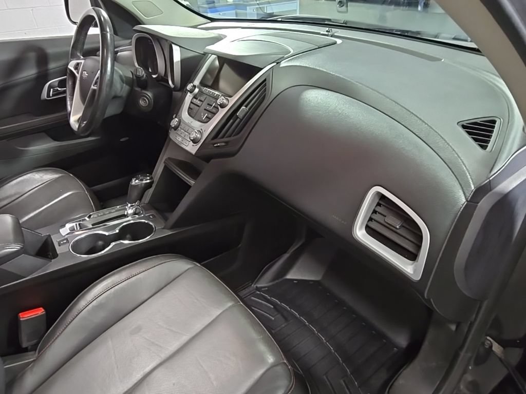 Used 2017 Chevrolet Equinox LT AWD/4WD image 35