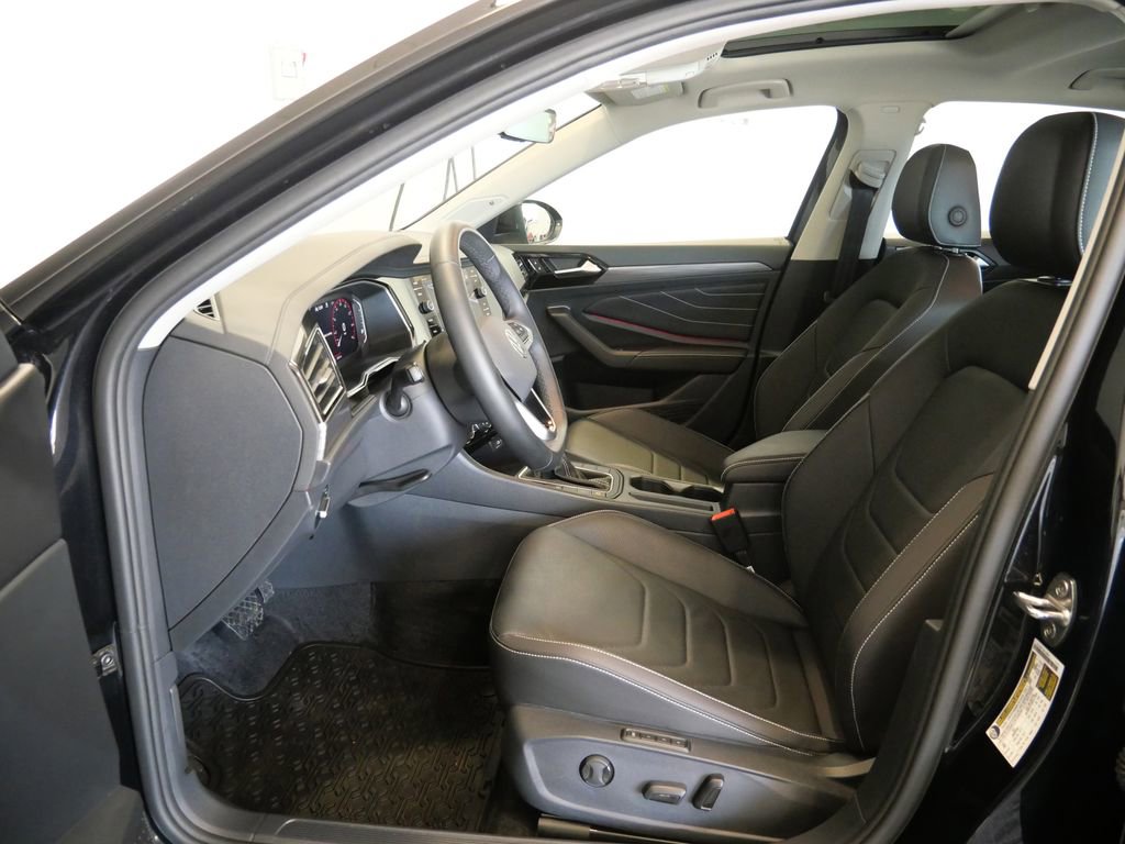 Used 2024 Volkswagen Jetta SEL FWD image 15