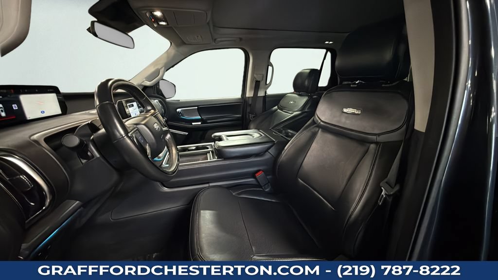 Used 2025 Ford Expedition Platinum AWD/4WD image 23