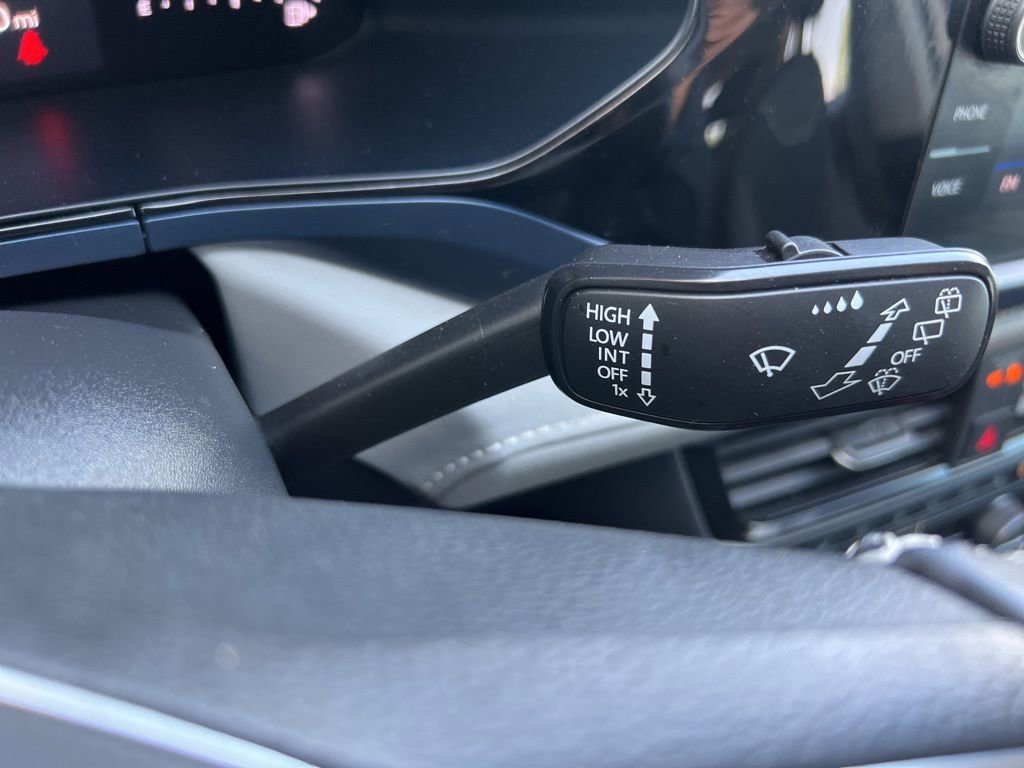 Used 2024 Volkswagen Taos SE image 45