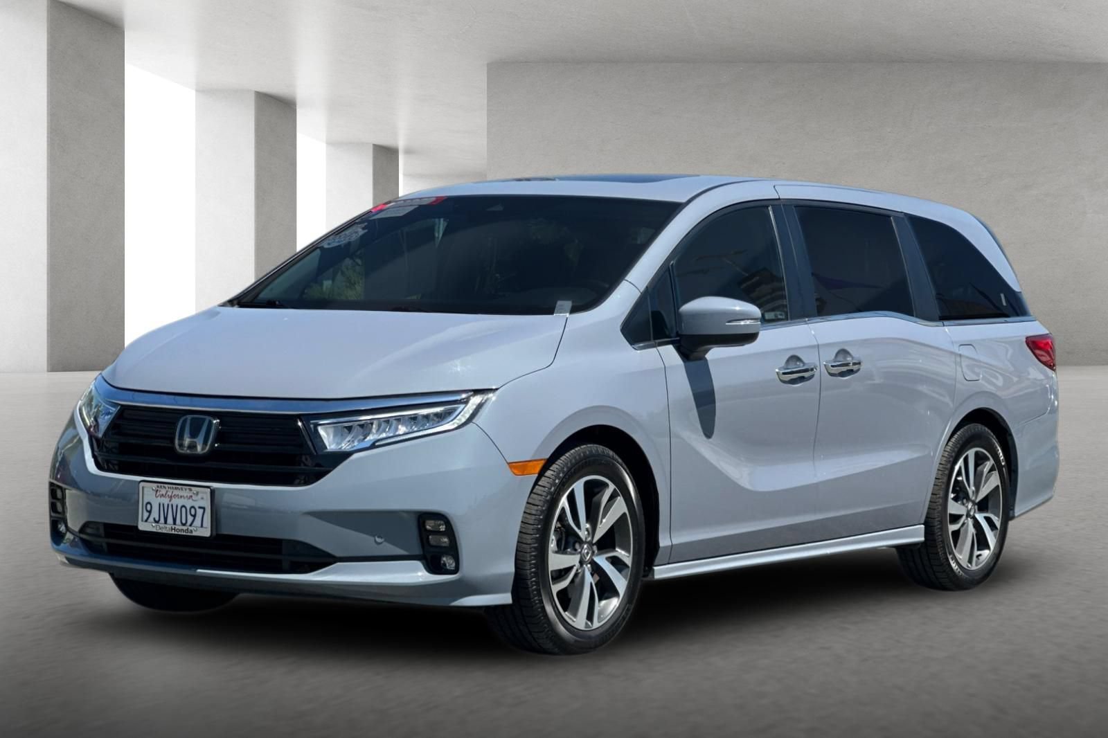 Used 2024 Honda Odyssey Touring image 8