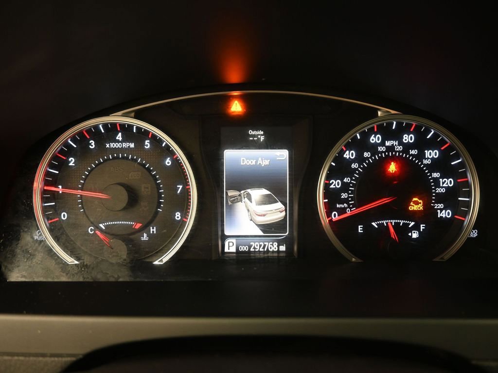 Used 2016 Toyota Camry SE FWD image 6