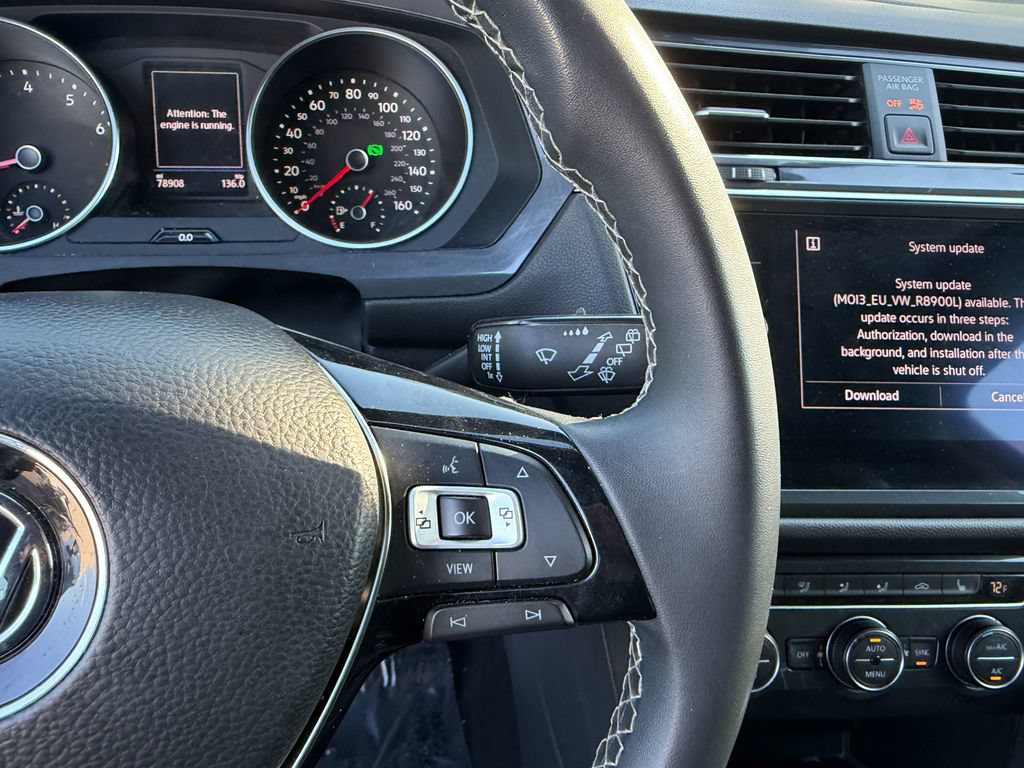 Used 2021 Volkswagen Tiguan SE FWD image 17
