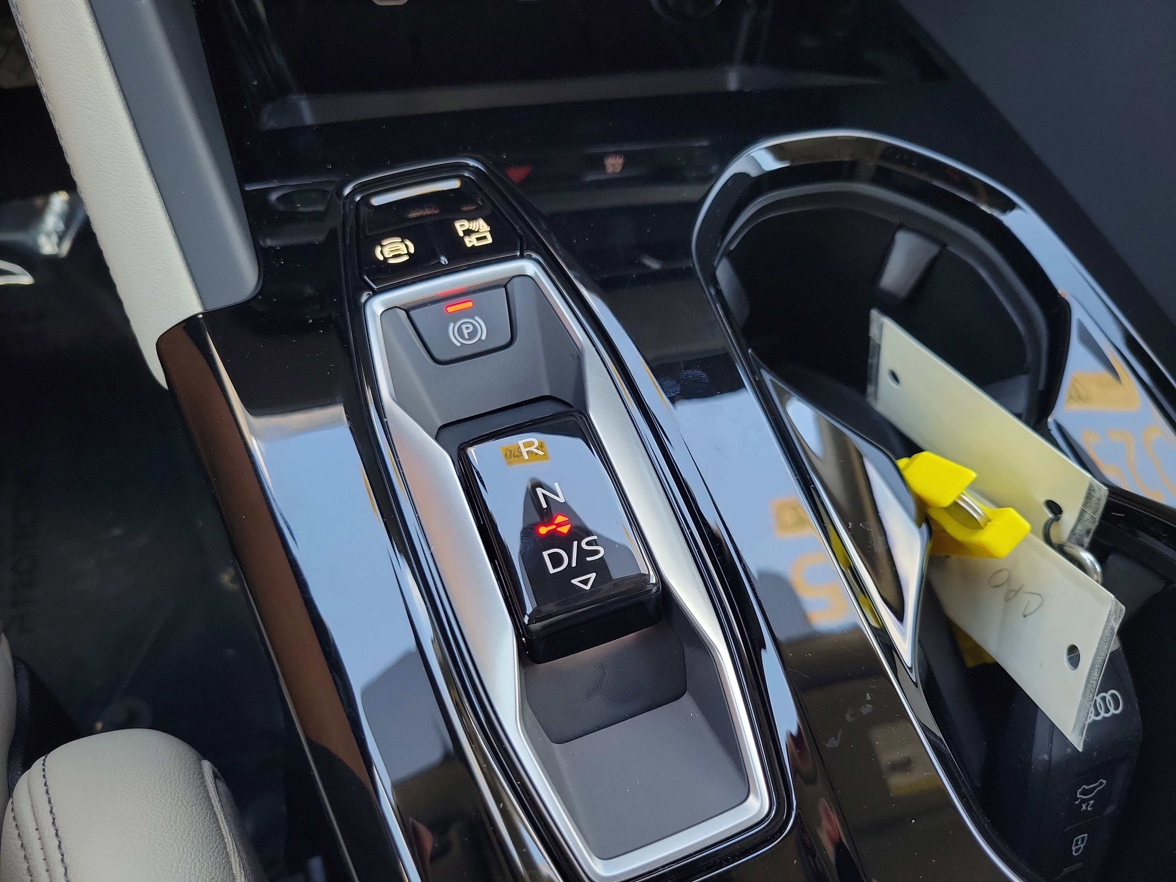 Used 2025 Audi Q5 Premium Plus w/ Premium Plus image 28