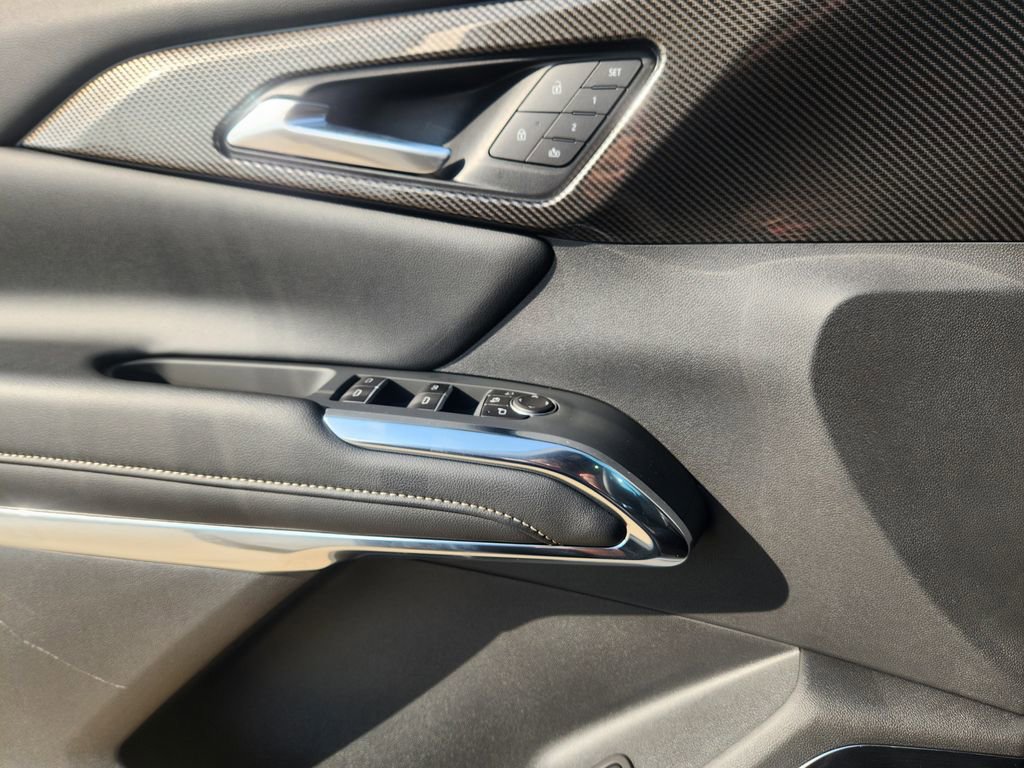 New 2026 Chevrolet Traverse High Country w/ LPO, Floor Liner Package image 17