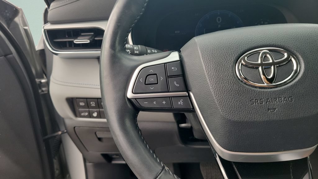 Used 2023 Toyota Highlander Platinum FWD image 18