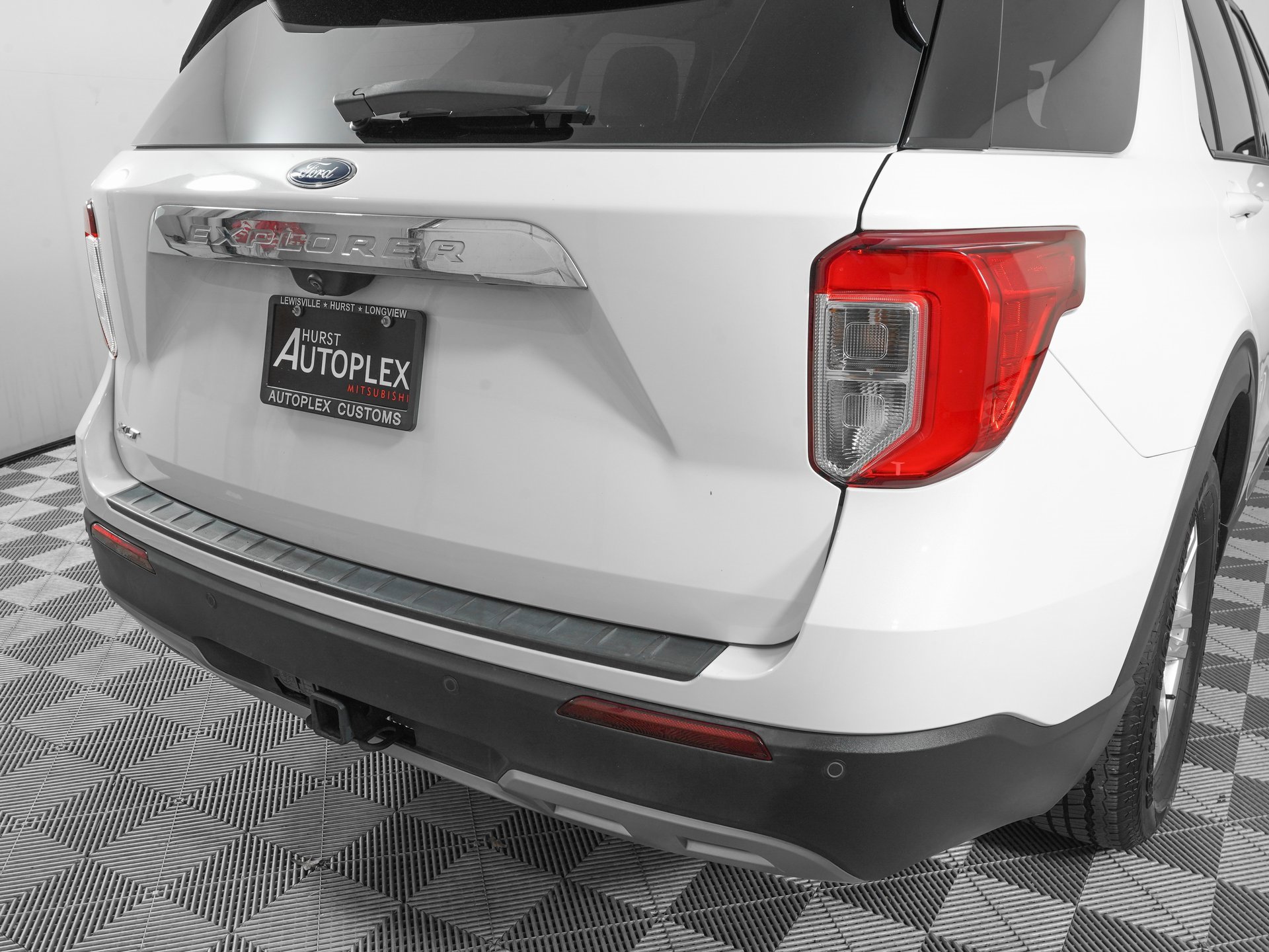 Used 2022 Ford Explorer XLT w/ Equipment Group 202A image 34