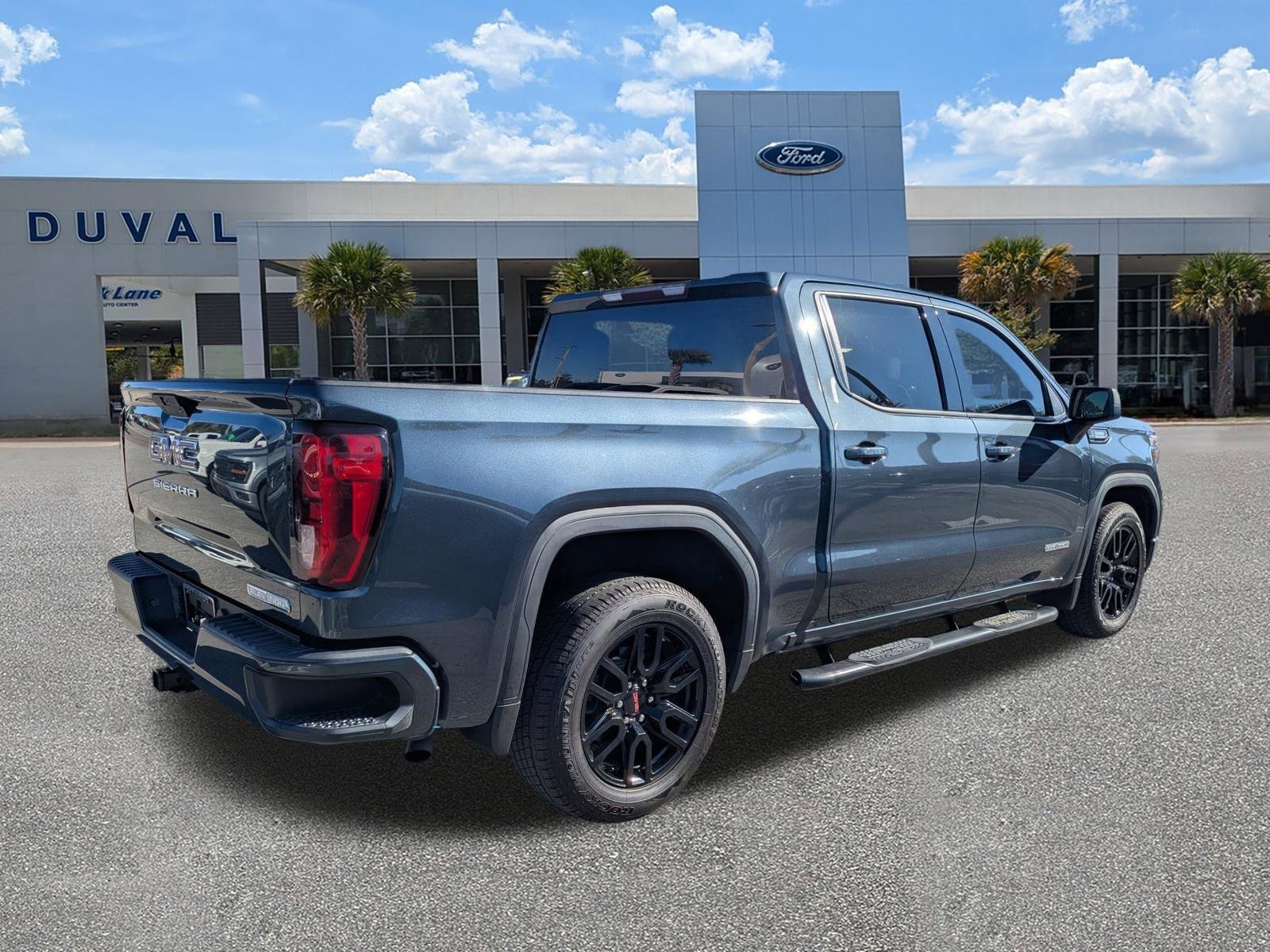 Used 2020 GMC Sierra 1500 Elevation w/ Elevation Value Package image 4