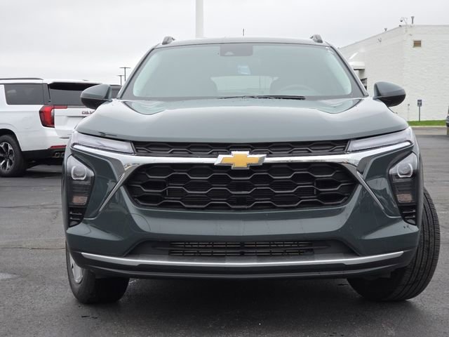 Certified 2025 Chevrolet Trax LT w/ Driver Confidence Package image 16