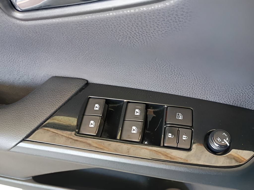 Used 2017 Toyota Prius Three w/ Advanced Technology Package FWD image 21