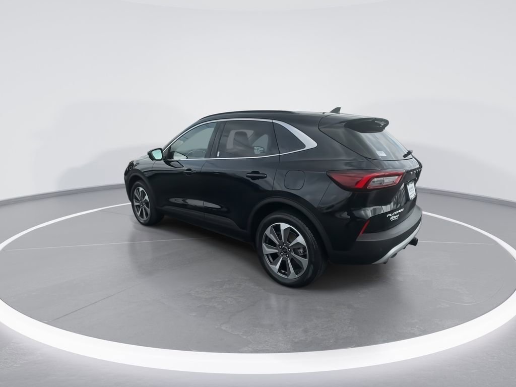 Used 2024 Ford Escape Platinum w/ Class II Trailer Tow Package image 6