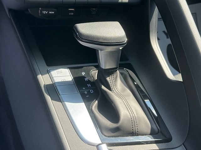 Used 2024 Hyundai Elantra SE FWD image 26