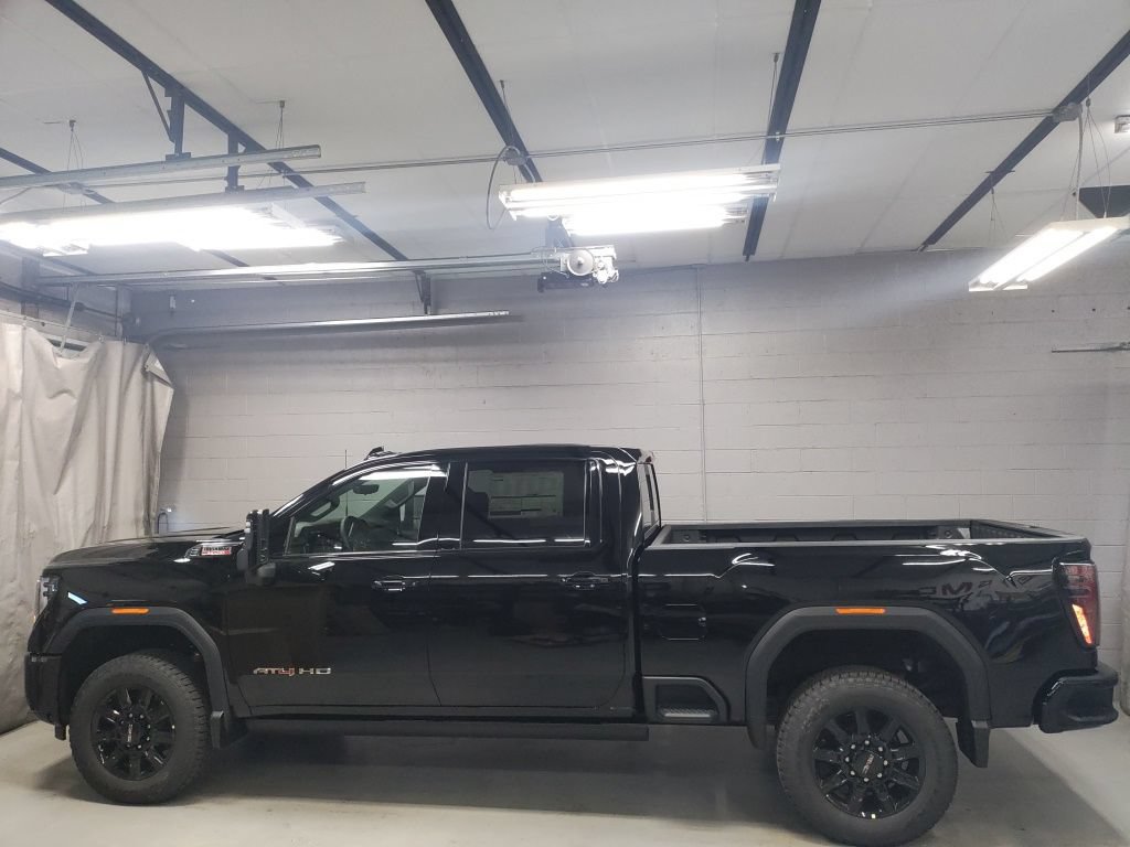 New 2026 GMC Sierra 2500 AT4 w/ AT4 Premium Plus Package AWD/4WD image 14