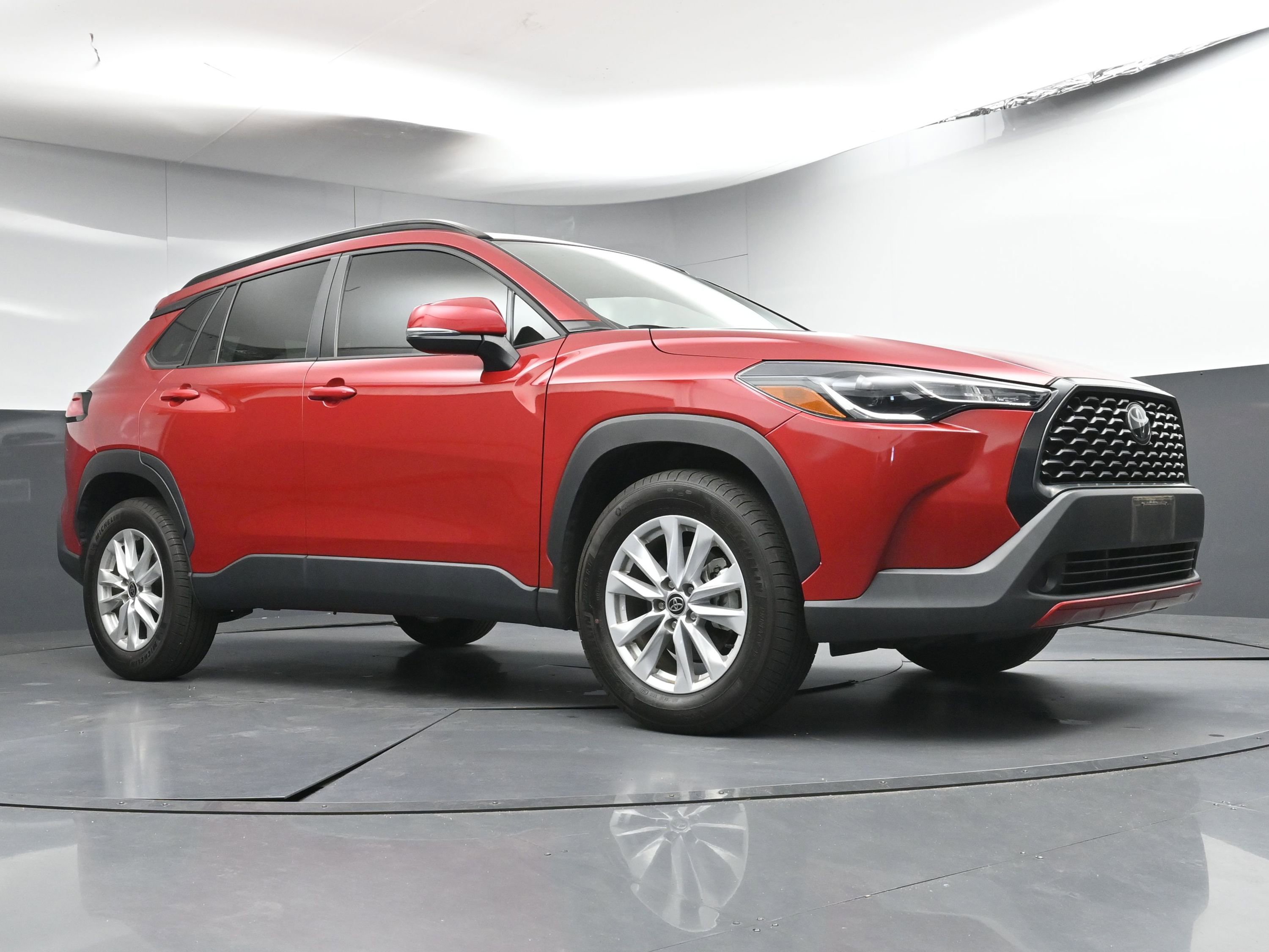 Certified 2023 Toyota Corolla Cross LE image 25