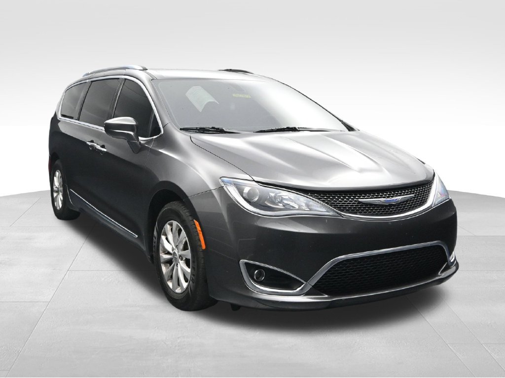 Used 2019 Chrysler Pacifica Touring-L FWD image 7