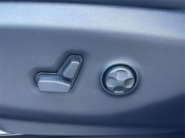 New 2026 Chrysler Pacifica Select image 24