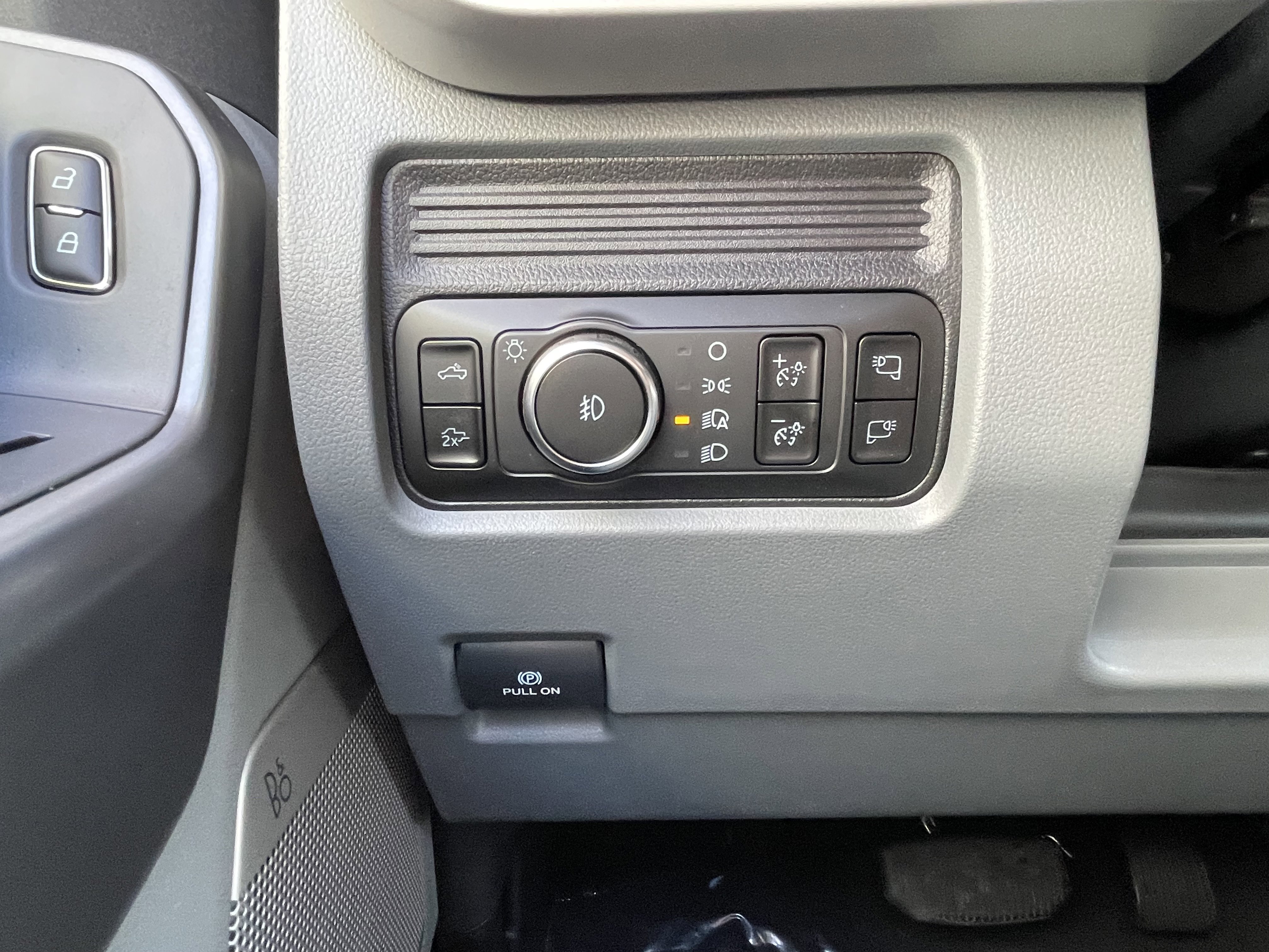 New 2026 Ford F350 XLT w/ XLT Premium Package image 21