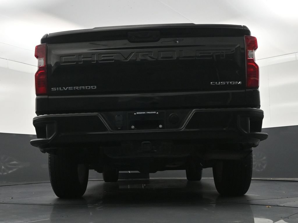 Used 2022 Chevrolet Silverado 1500 Custom RWD image 30