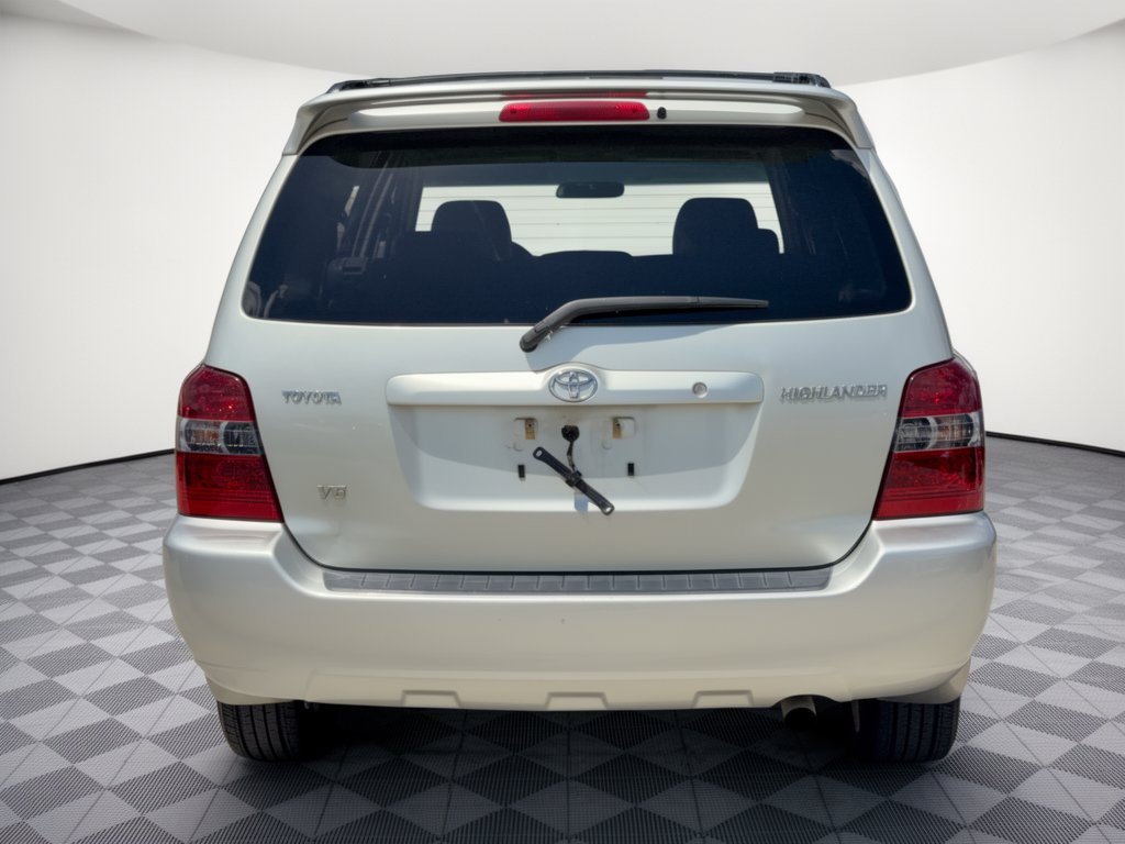 Used 2004 Toyota Highlander Limited w/ Towing Prep Pkg FWD image 11