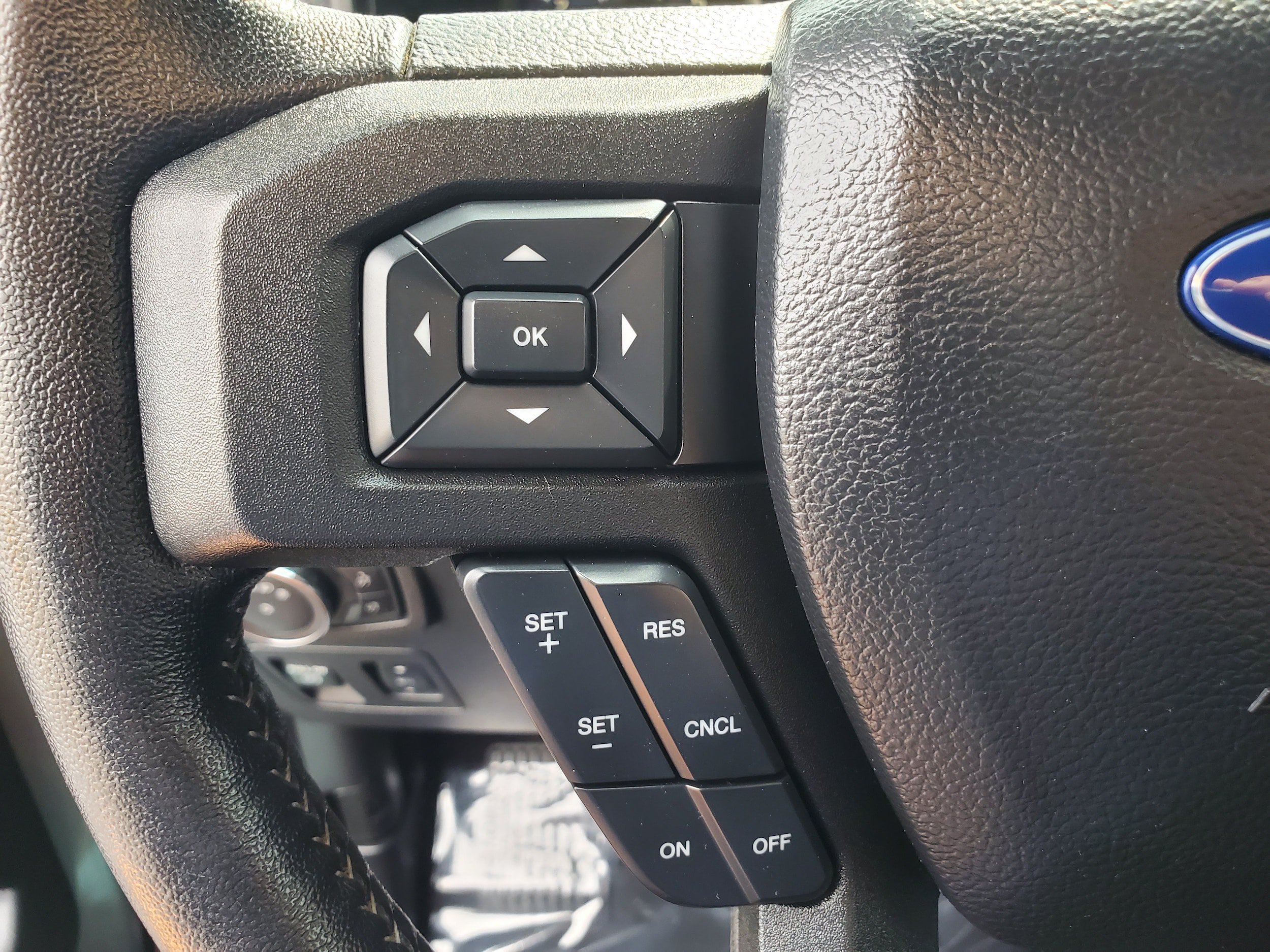 Used 2019 Ford F150 XLT w/ Equipment Group 302A Luxury AWD/4WD image 15