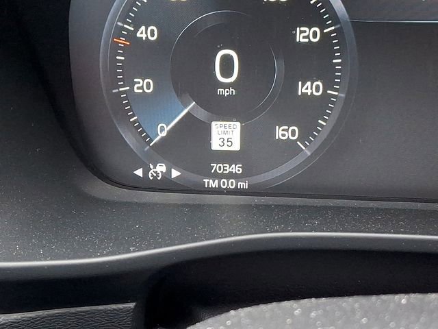 Used 2019 Volvo XC40 T5 Inscription image 26