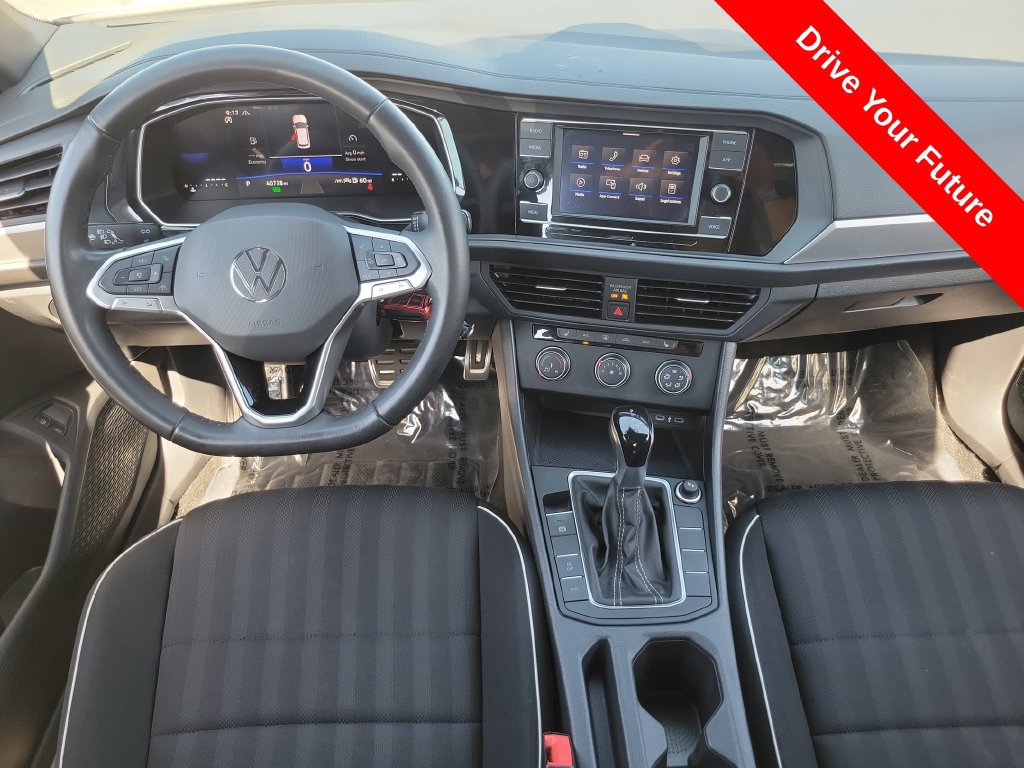 Used 2024 Volkswagen Jetta Sport FWD image 4