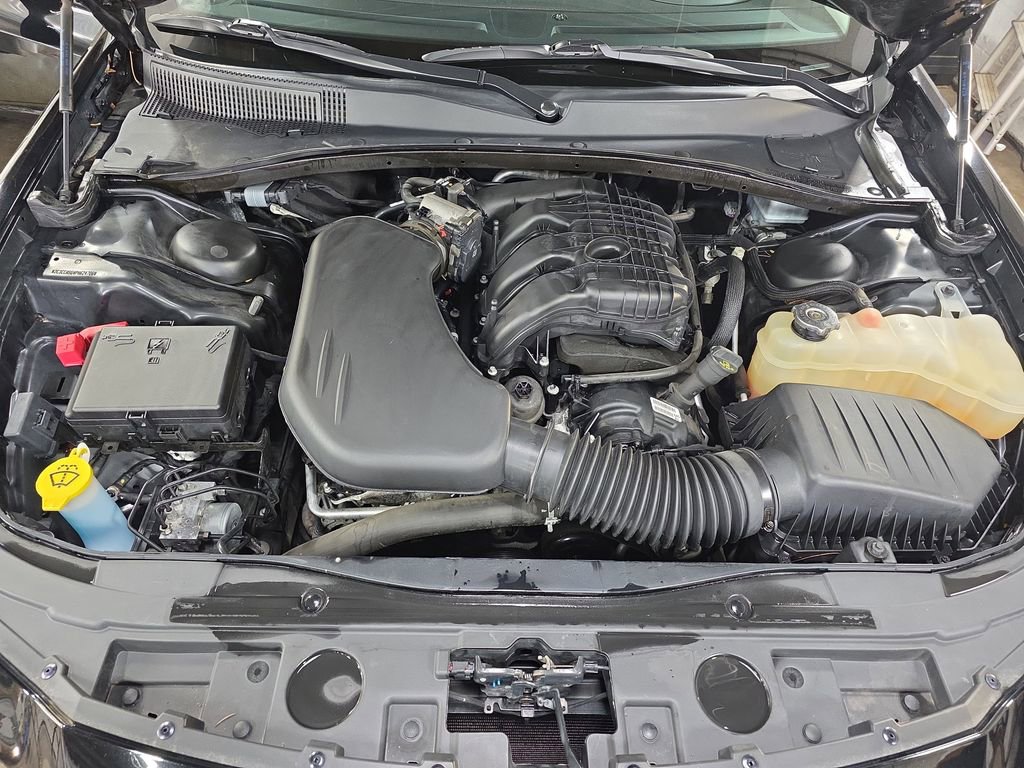 Used 2023 Chrysler 300 Touring L w/ Comfort Group image 28