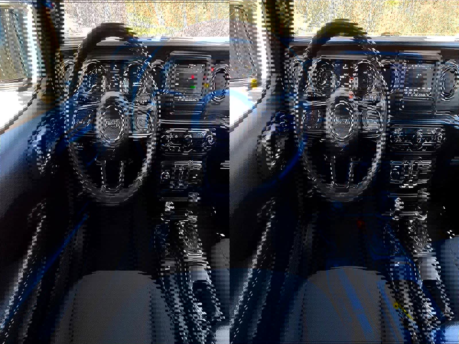 Used 2023 Jeep Wrangler Unlimited w/ Cold Weather Group image 17