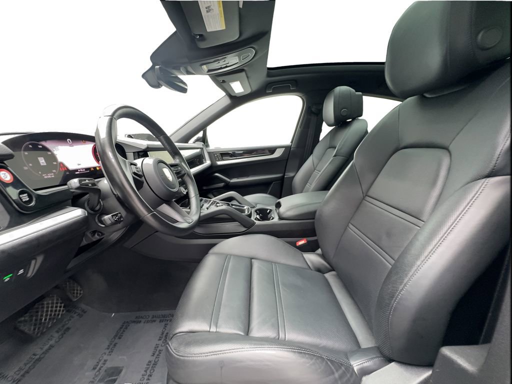 Used 2024 Porsche Cayenne Coupe image 20