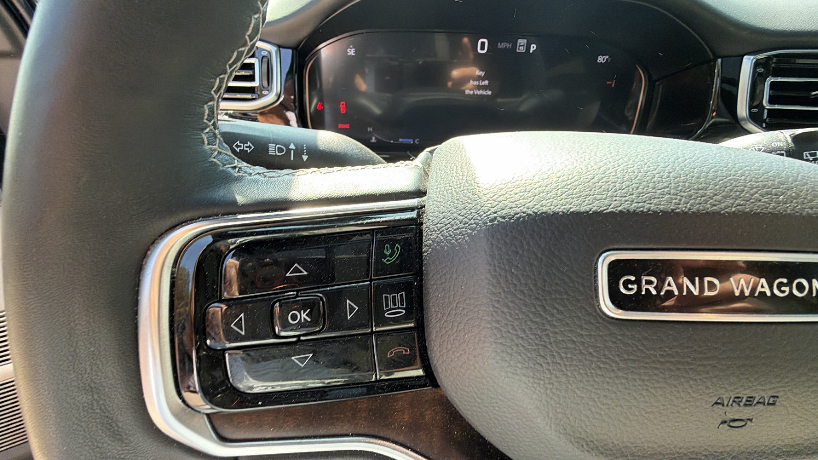 Certified 2025 Jeep Grand Wagoneer 4WD image 31
